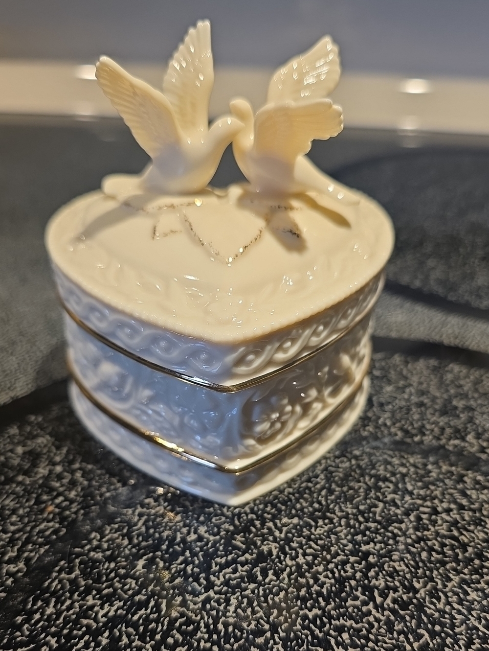 Vibtage Lenox "Wings Of Love" Trinket Box